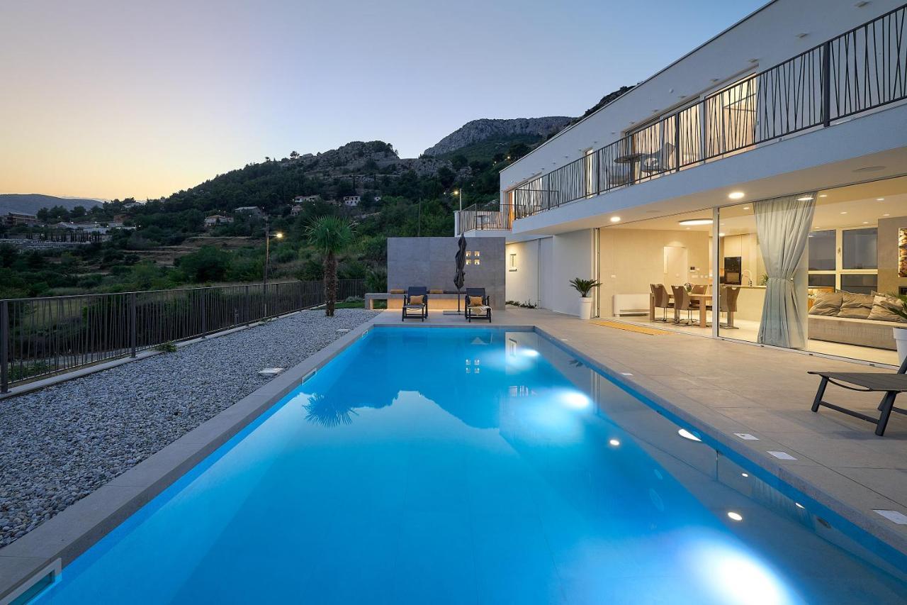 Design Villa Clavis-Brand New Villa With A View Klis Εξωτερικό φωτογραφία